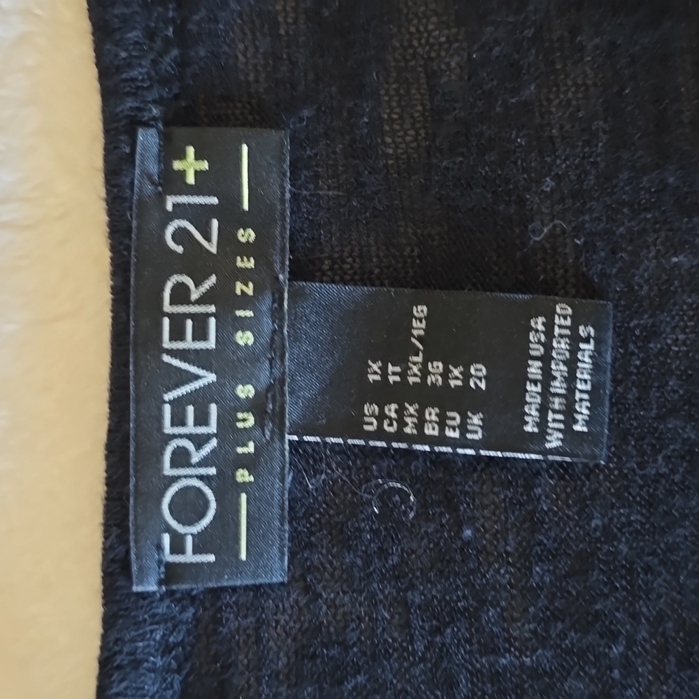 Forever 21 Bejeweled Top‎ Size 1X - Picture 8 of 14